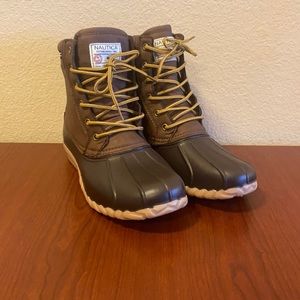 NWOT Nautica Mens Duck Boots